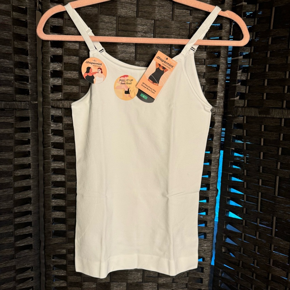 Shapermint All Day Every Day Scoop Neck Cami NWT in White